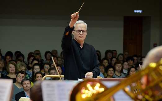 Кубанский симфонический оркестр. Дирижер В. Понькин