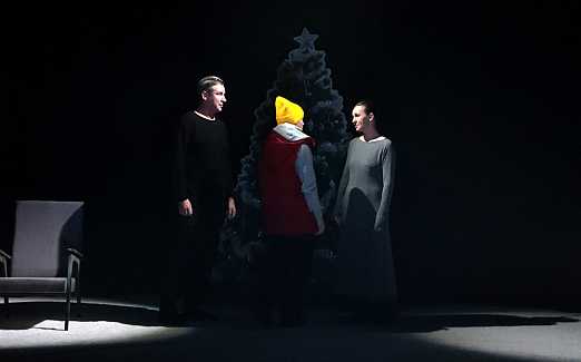 ЛЁД РАСТАЕТ