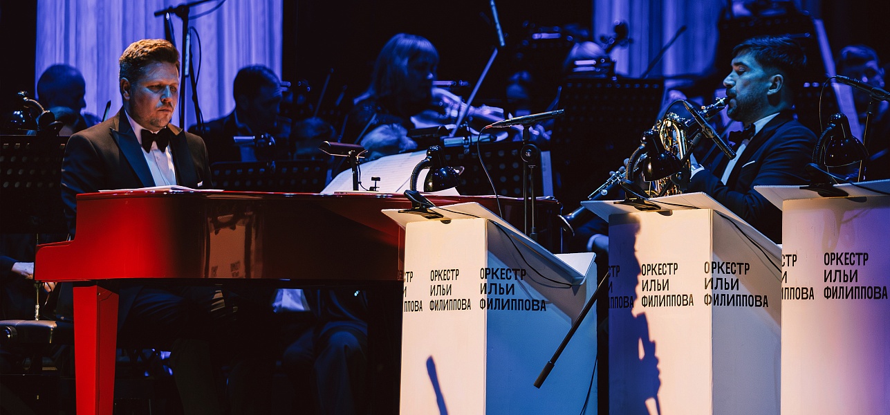 Белеет парус