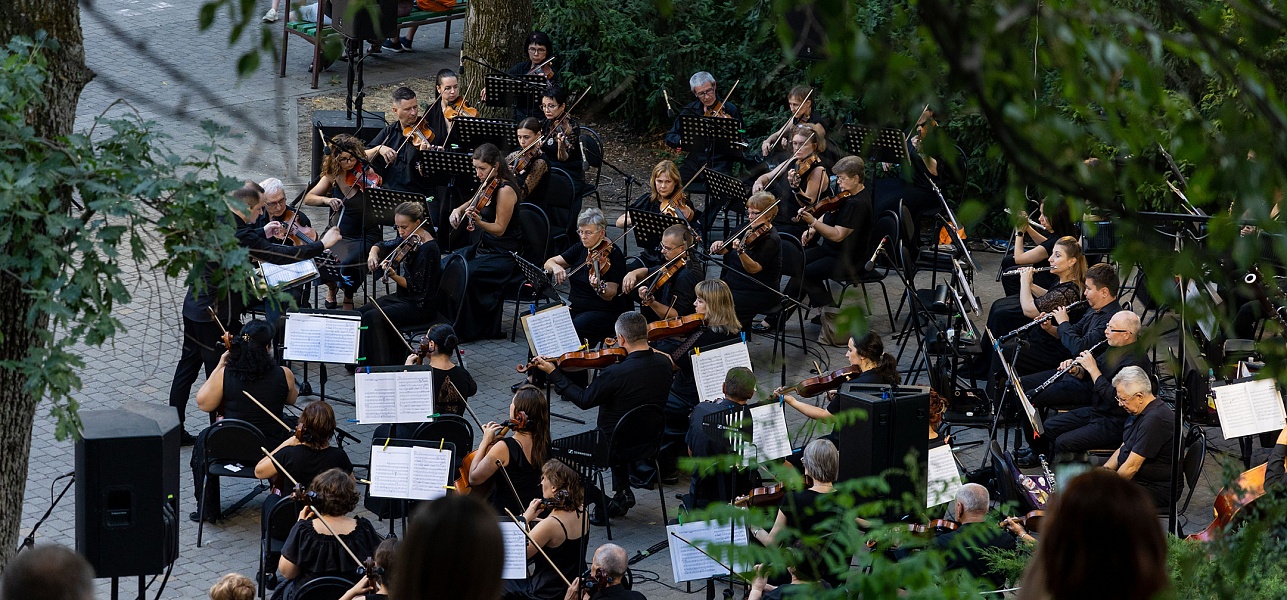 Провожаем лето музыкой