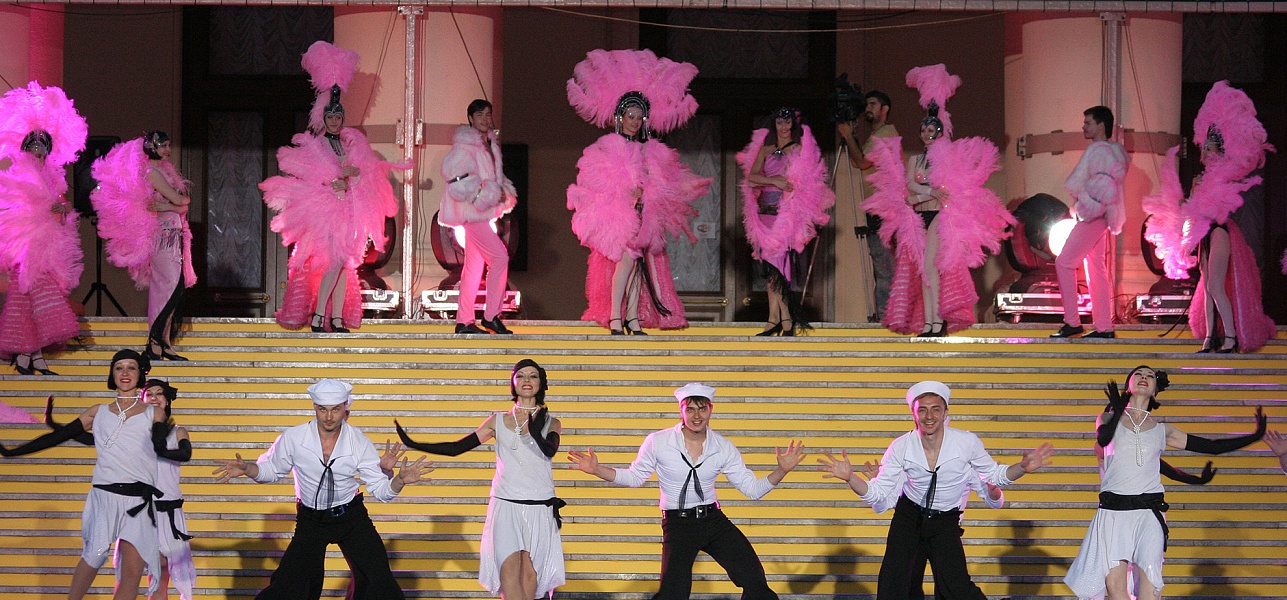 Трудная дорога шоу