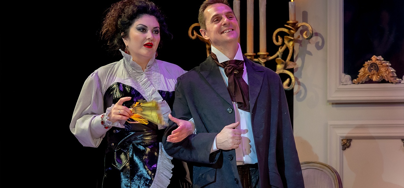 «…А не странен кто ж?»