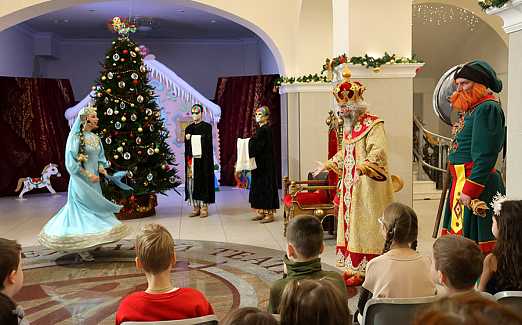 СЕМЕЙНАЯ ЁЛКА  МОЛОДЁЖНОГО ТЕАТРА «Как Садко за снегом ходил»