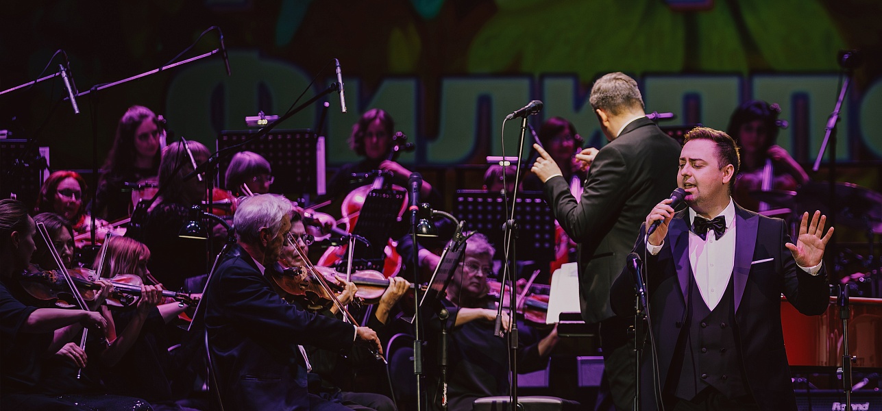 Белеет парус