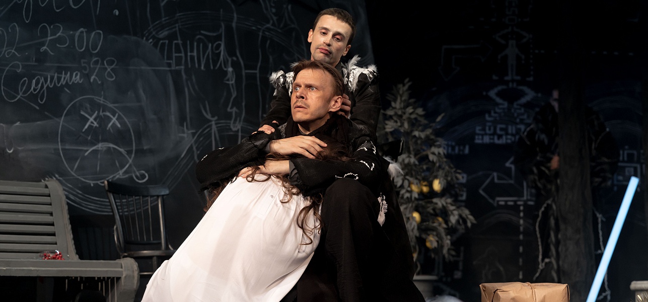 Который тут идиот? В очередь!