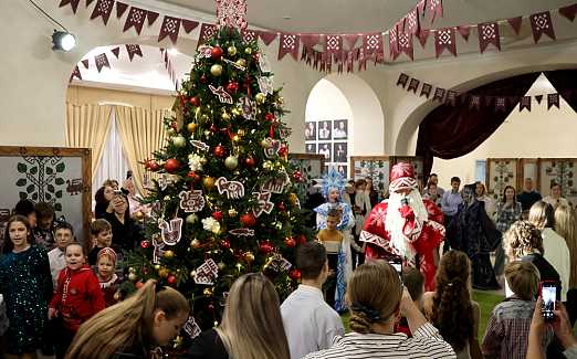СЕМЕЙНАЯ ЁЛКА  МОЛОДЁЖНОГО ТЕАТРА «Загадка волшебной мельницы Сампо»