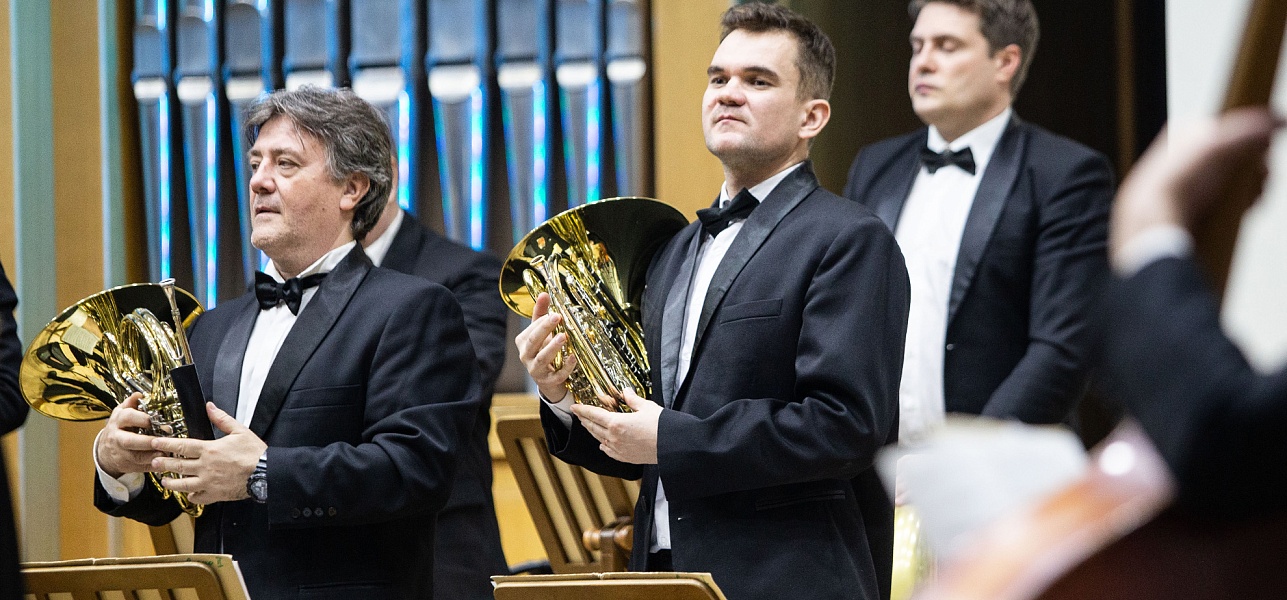 Три залпа в честь весны