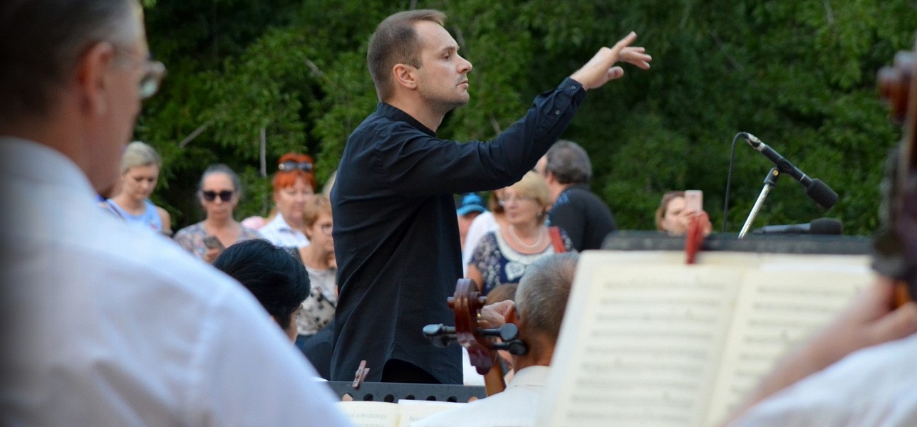 Оркестры «Премьеры» завершают сезон променад-концертов