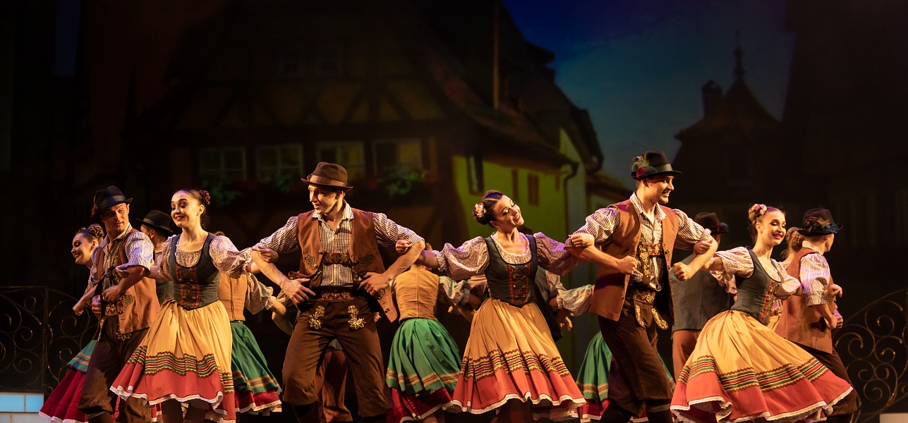 Круглый, как солнце, юбилей