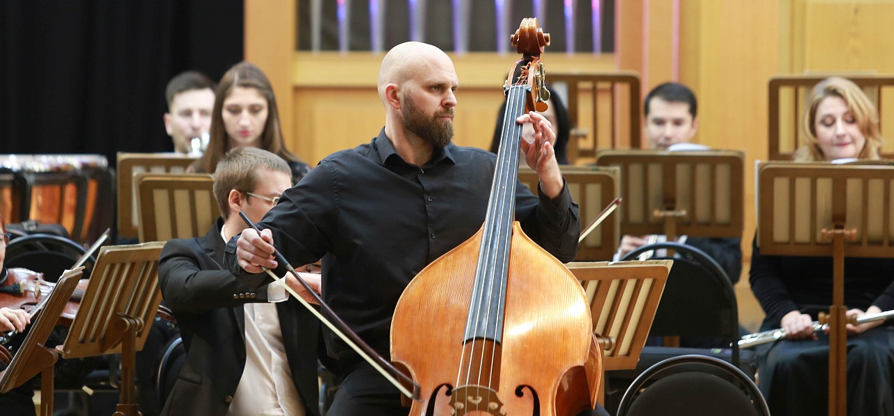 Играем на струнах