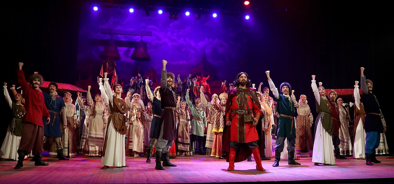 Крымская весна: симфония мужества и любви