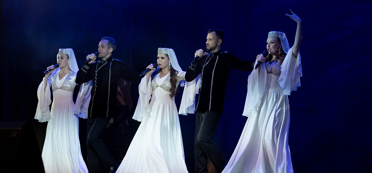 В эти выходных во Дворце искусств зрители увидели шоу "Магия Солнца"