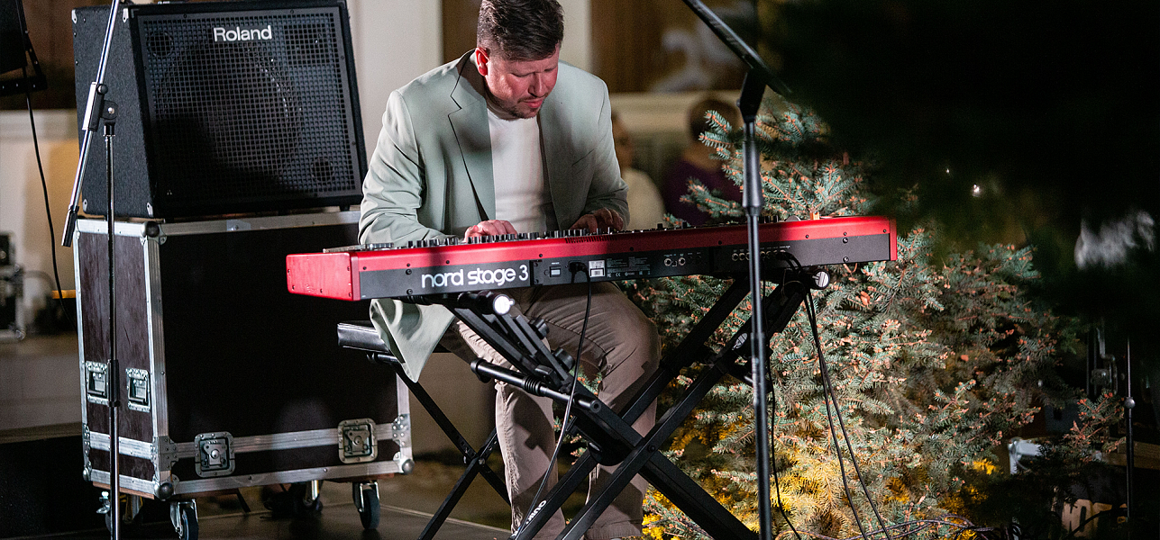 Завершили День города джазом