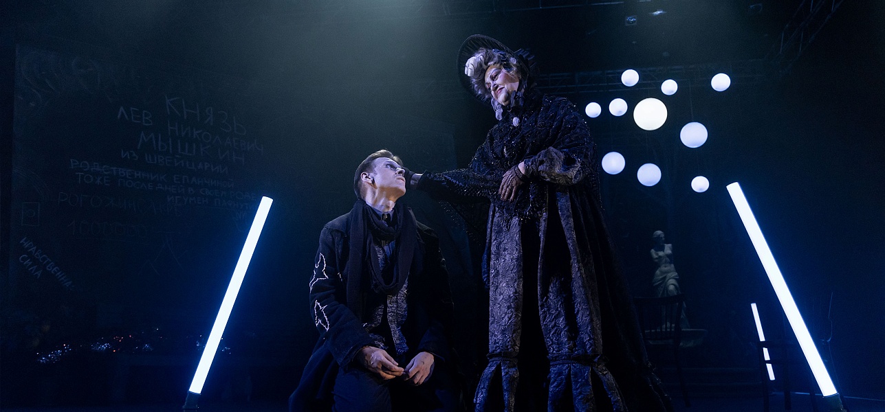 Который тут идиот? В очередь!