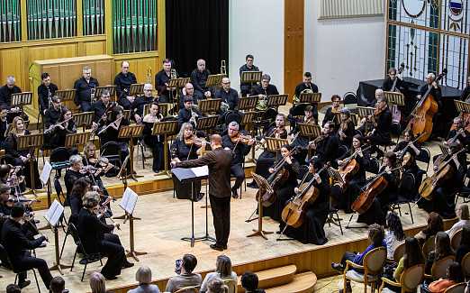 «Оркестр играет «На Бис!» Абонемент «Для самых маленьких» 