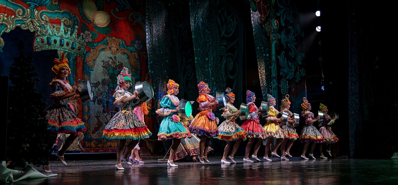 Как Иван да Алёнка за сказкой ходили