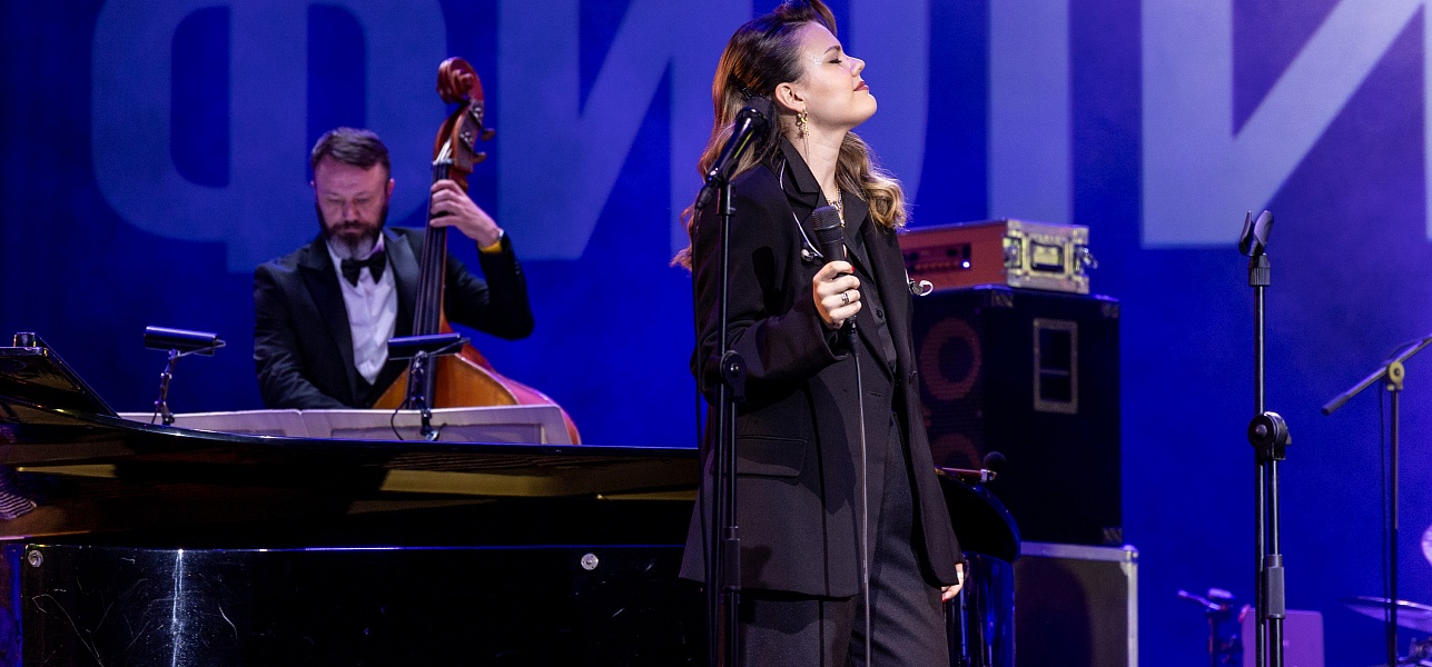 Ходит песенка по кругу