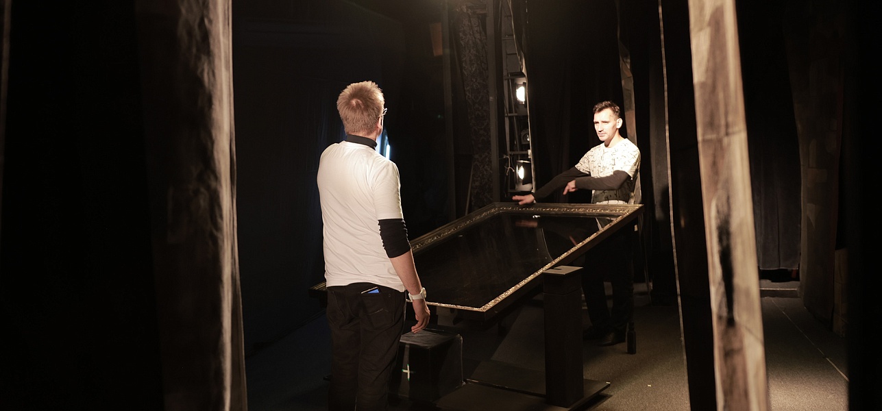 Мир в зеркалах