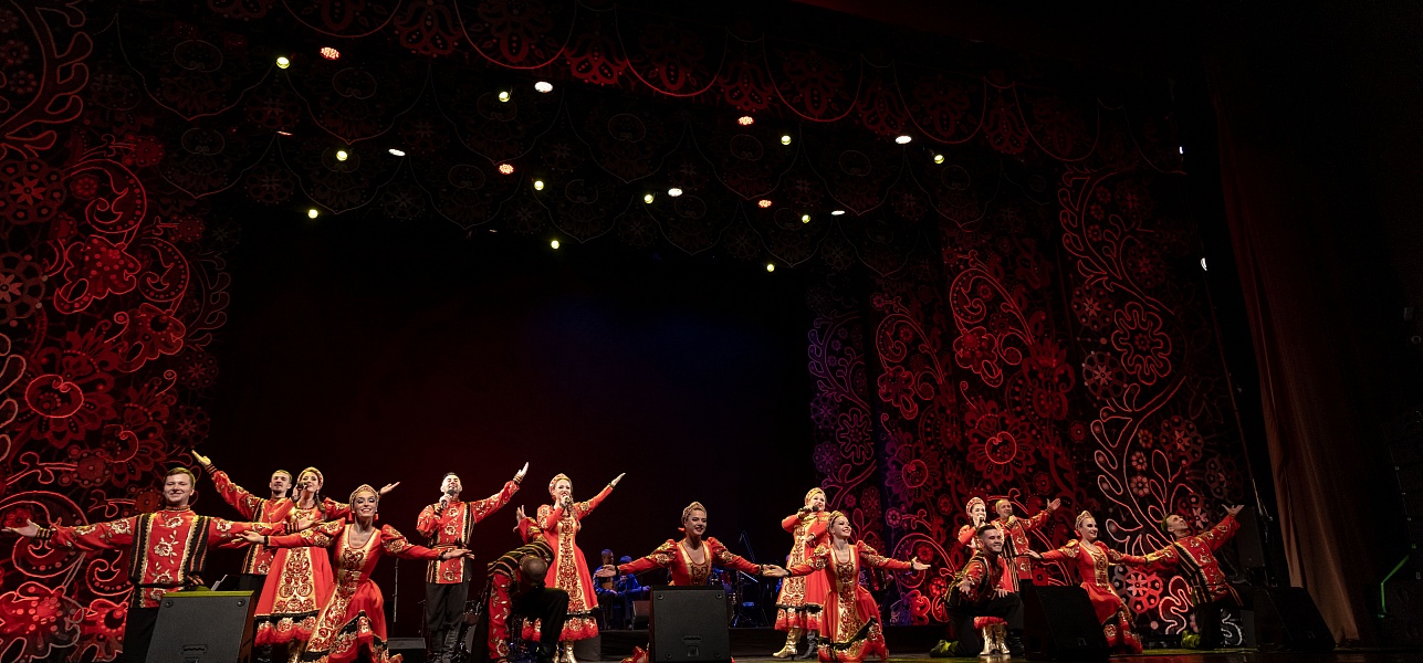 Легко на сердце от песни народной!