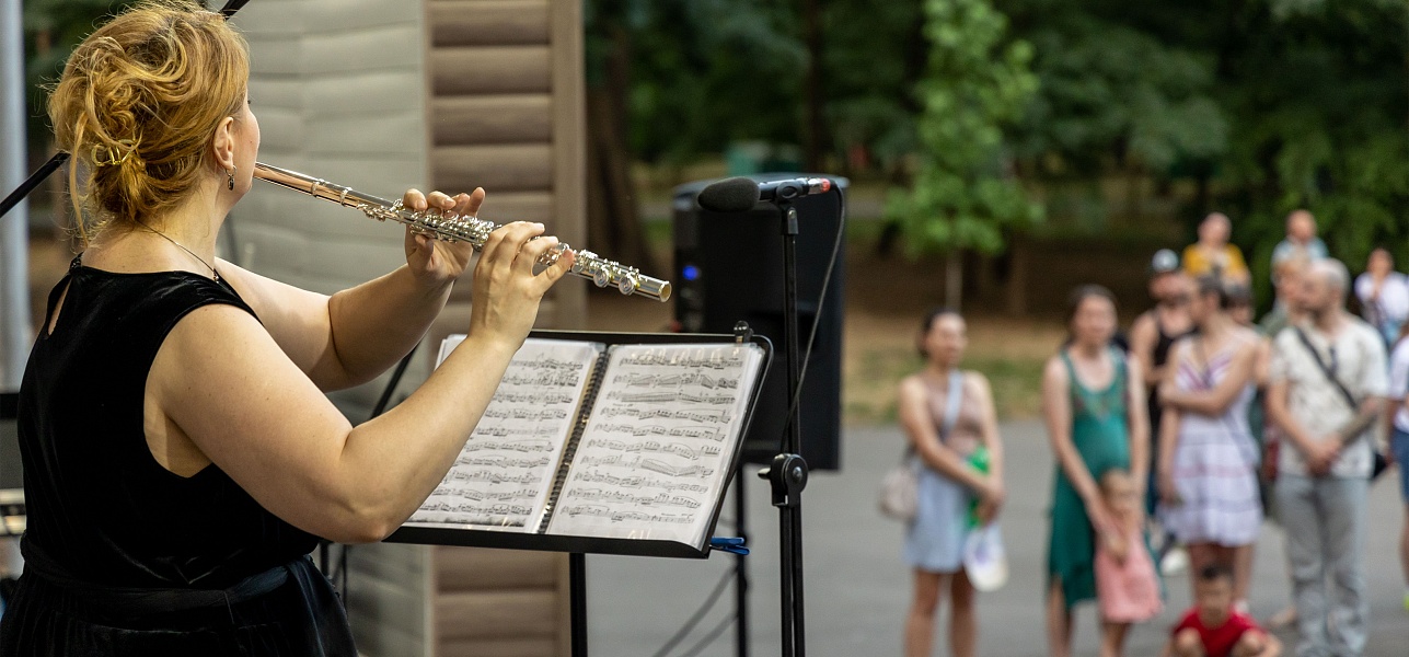 Нескучные лекции летним вечером