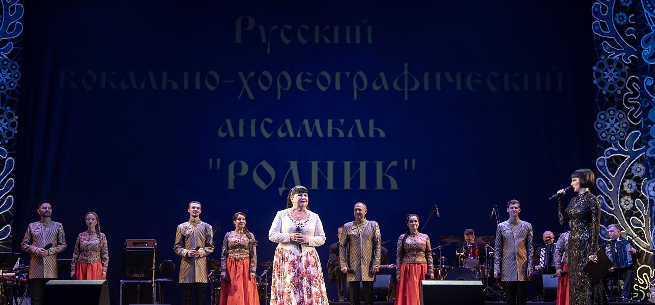 С праздником, дорогие женщины!