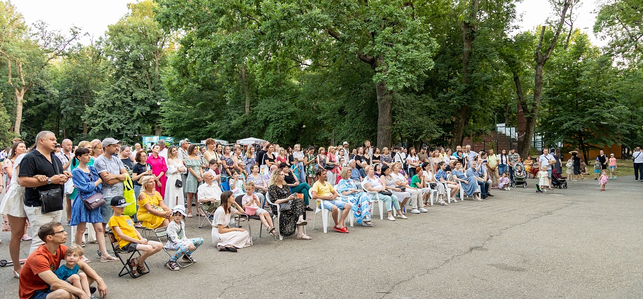 Нескучные лекции летним вечером