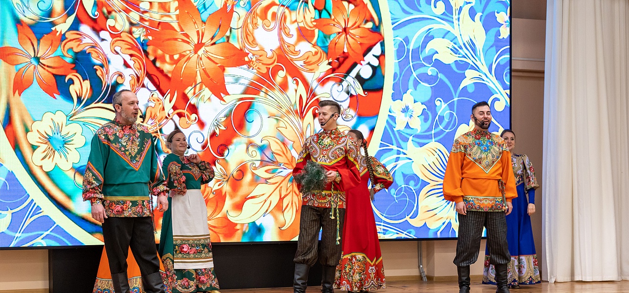 Как на праздник муженёк жене чудо приволок