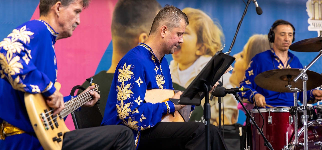 Провожаем лето музыкой