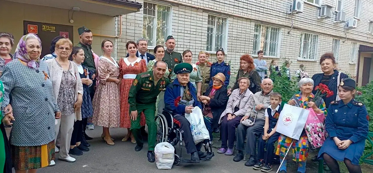 «Родник» поёт для ветеранов