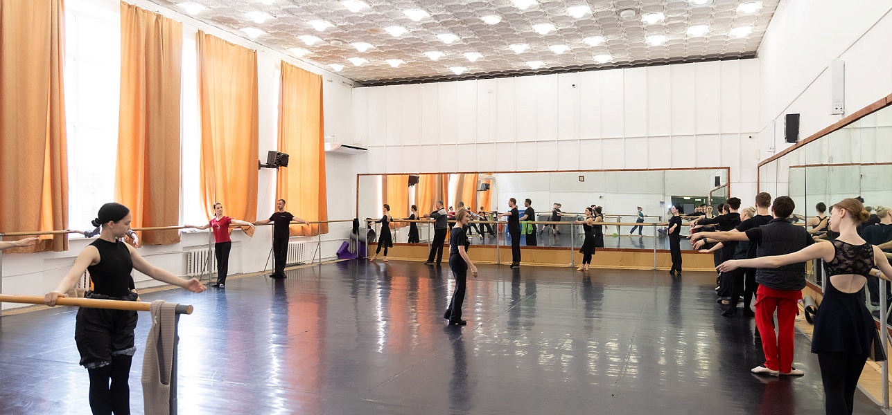 Большая сцена для большого искусства