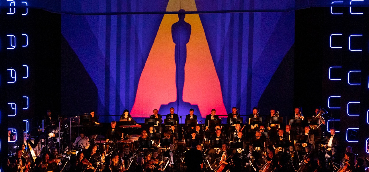 Привычное слово – аншлаг