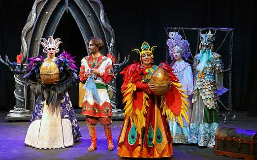 СЕМЕЙНАЯ ЁЛКА  МОЛОДЁЖНОГО ТЕАТРА «Как Садко за снегом ходил»