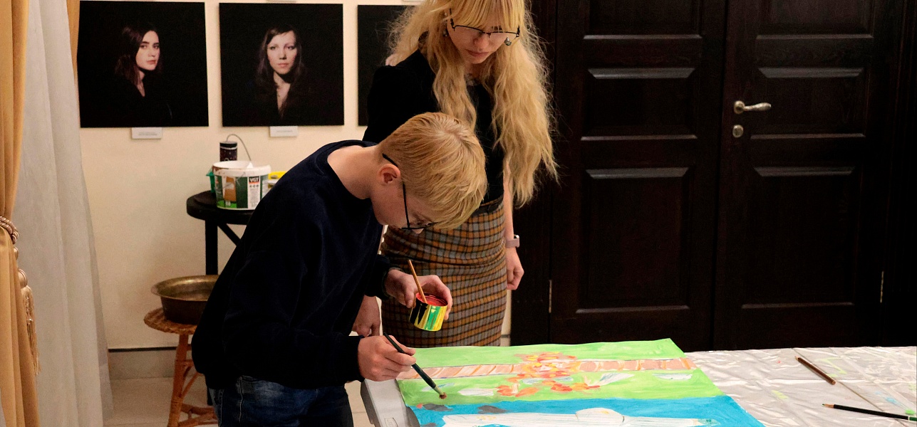 И без солнца ярко