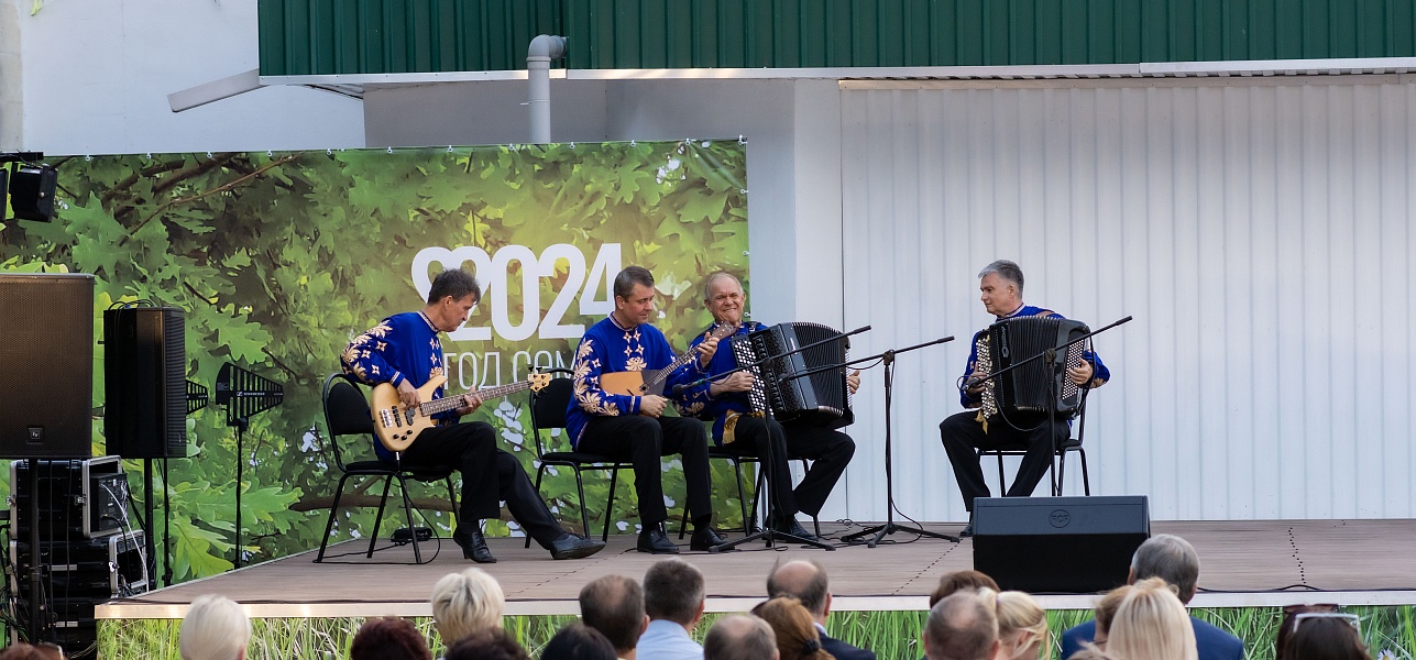 Пушкин, песни, балалайка