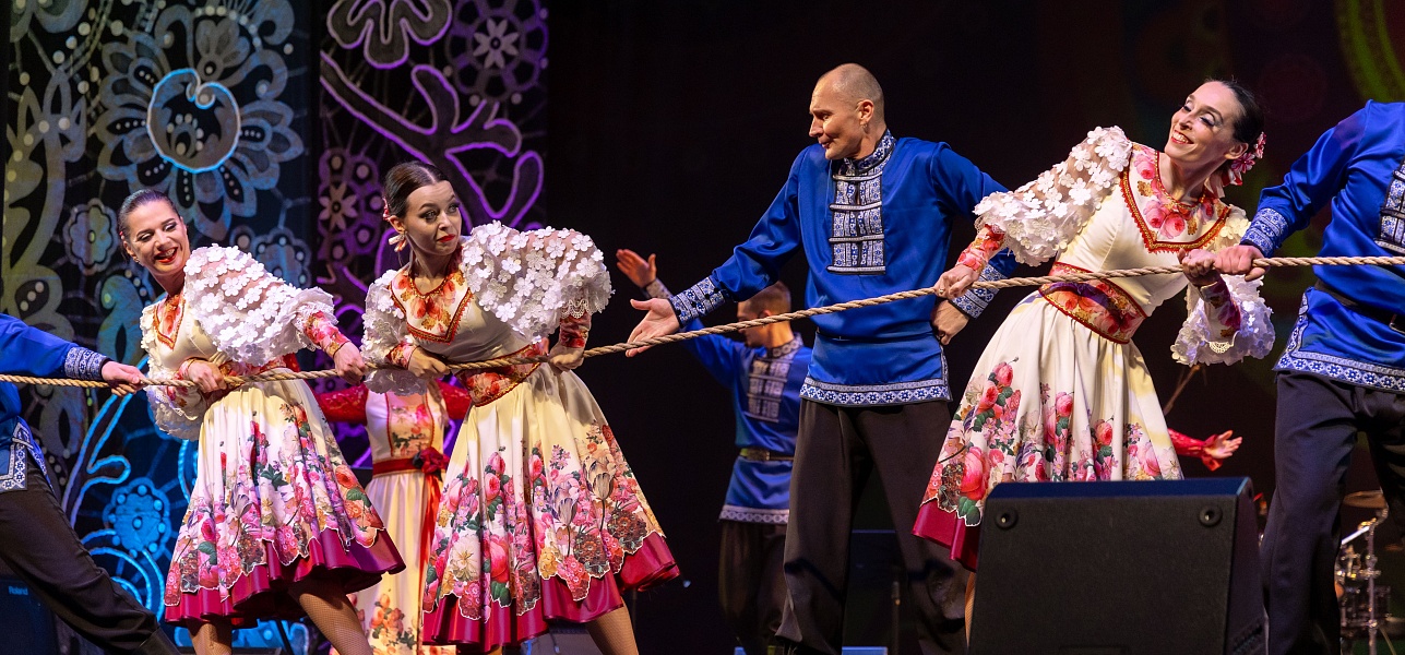 Легко на сердце от песни народной!