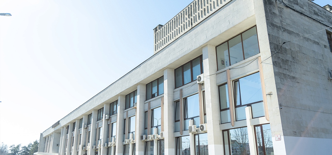 Большая сцена для большого искусства