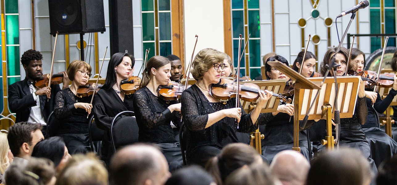 Три залпа в честь весны