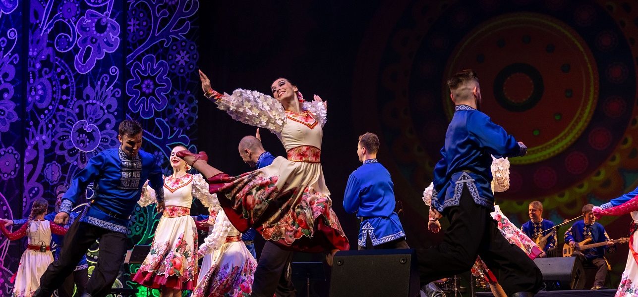 Легко на сердце от песни народной!