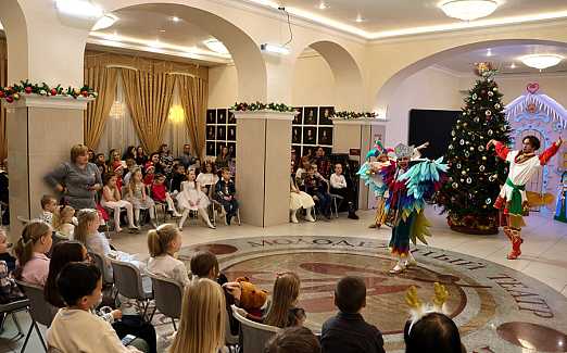 СЕМЕЙНАЯ ЁЛКА  МОЛОДЁЖНОГО ТЕАТРА «Как Садко за снегом ходил»