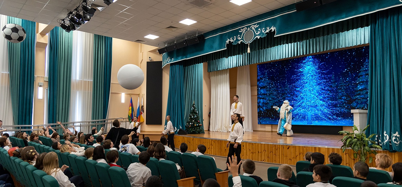 Как на праздник муженёк жене чудо приволок