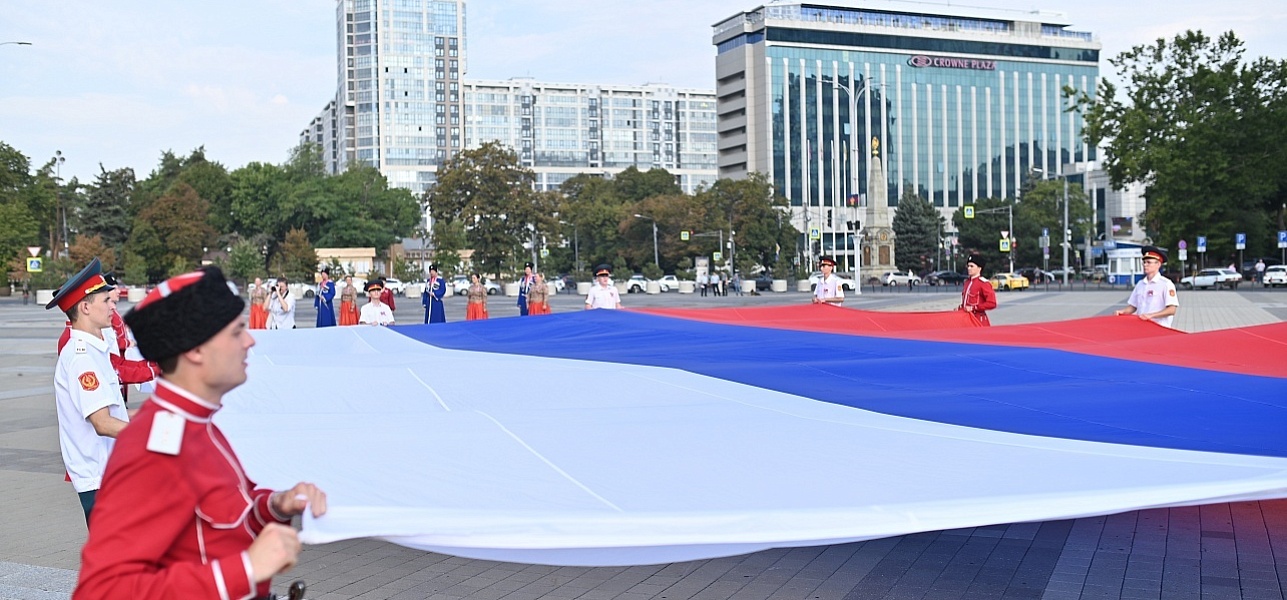 Триединый. Непобедимый!..