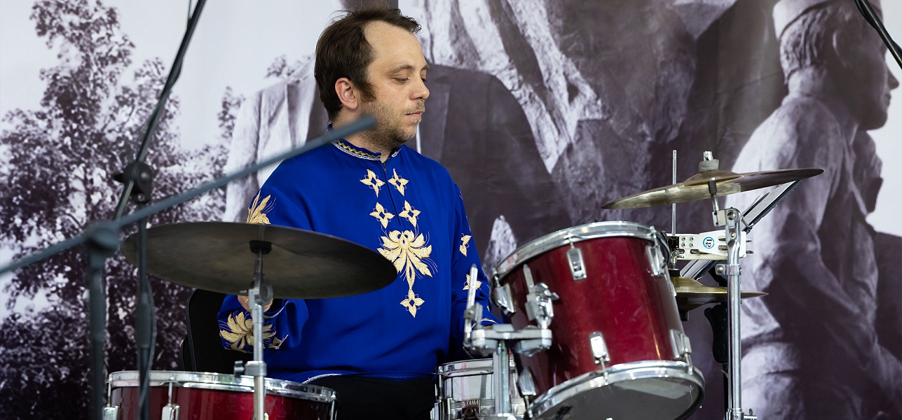 Три струны и луч заката