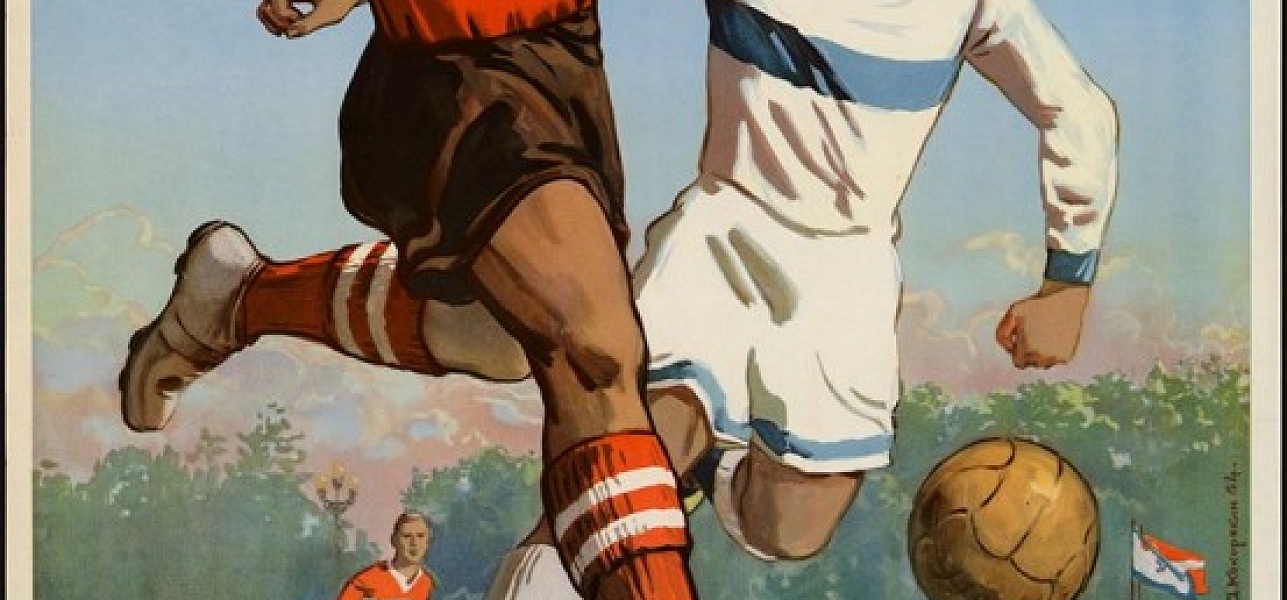Советский футбол читать. Совесткиеспортивные плакаты. Плакаты на футбольную тему. Советские плакаты про футбол. Спортивные плакаты СССР.