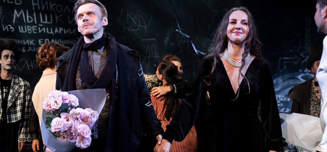 Который тут идиот? В очередь!