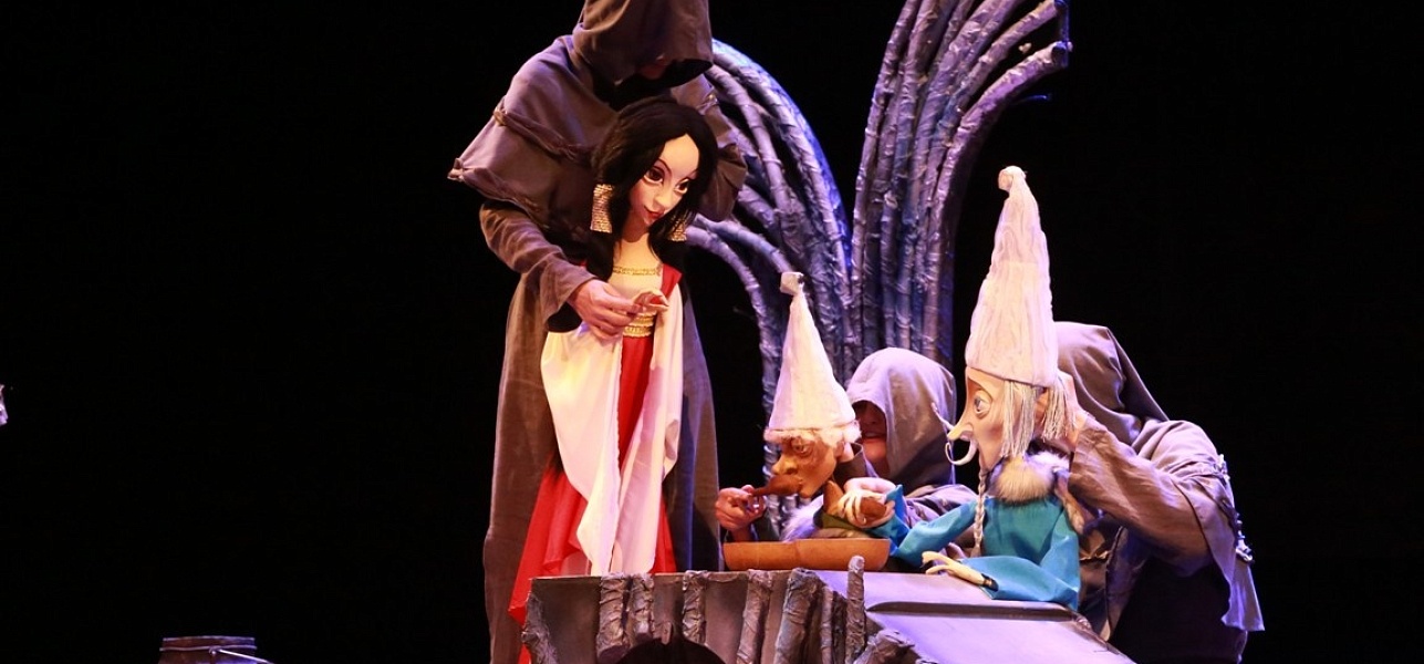 Дорогие зрители!