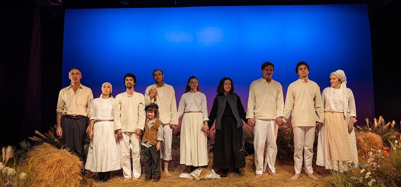 Два спектакля о войне