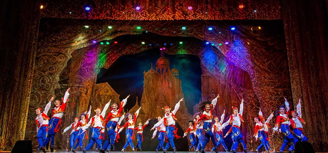 Шоу! Мы жаждем шоу!..