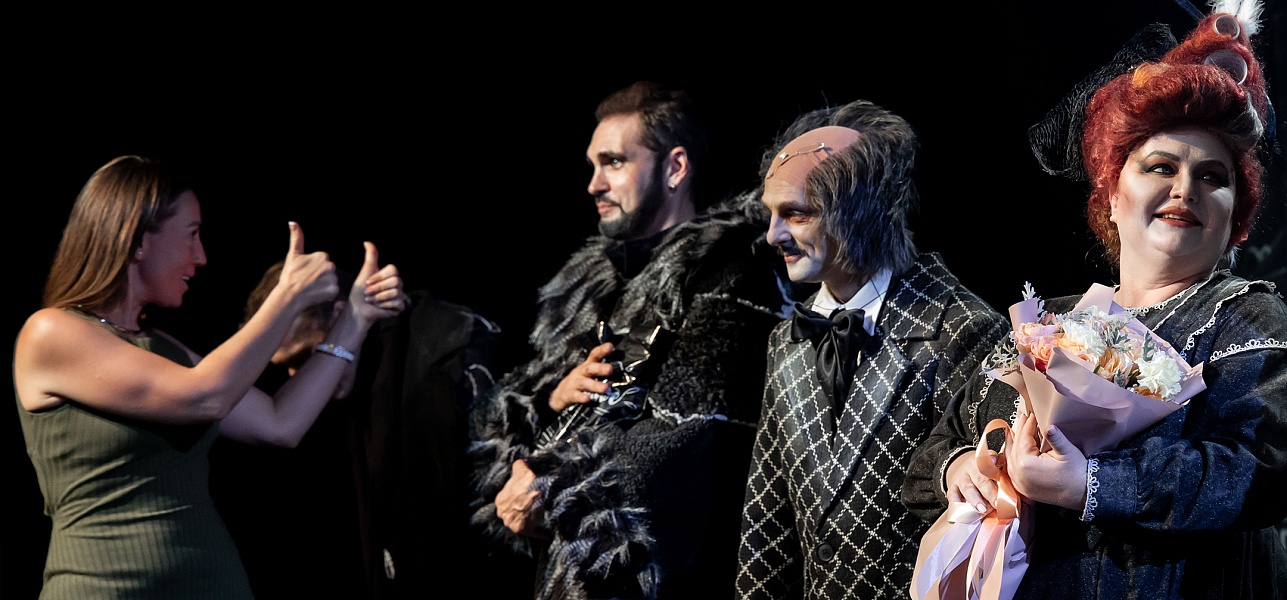 Который тут идиот? В очередь!