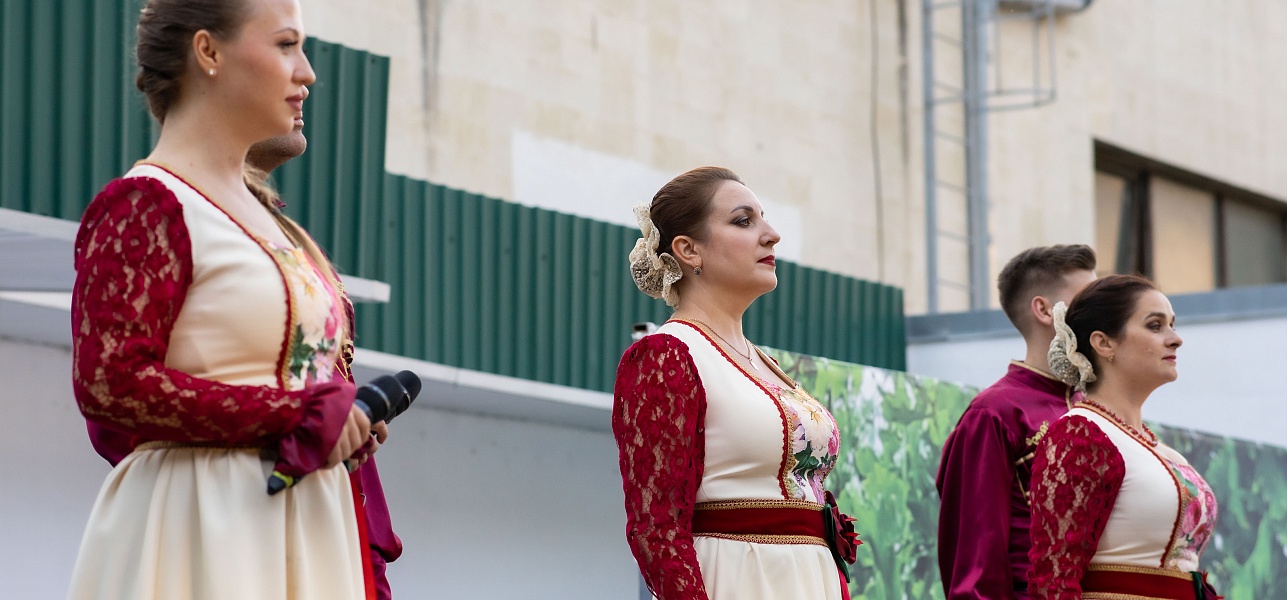 Пушкин, песни, балалайка