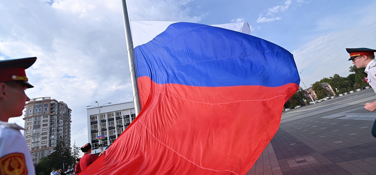 Триединый. Непобедимый!..